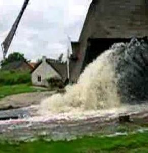 Wateroverlast bij de Hoekmolen juli 2007