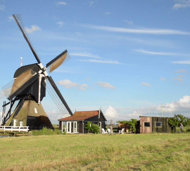 Echtpaarr Hooghwerff over de Tiendwegse Molen