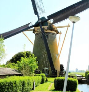 Foto Kerkmolen Molenaarsgraaf