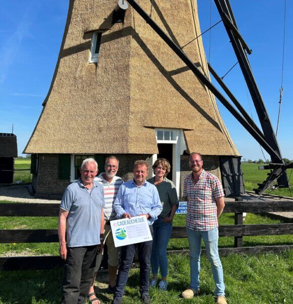 Overhandiging cadeaucheque